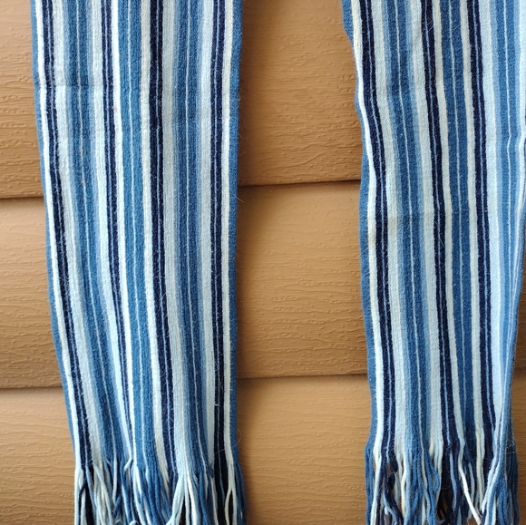 Scarf - Picture 3 of 8